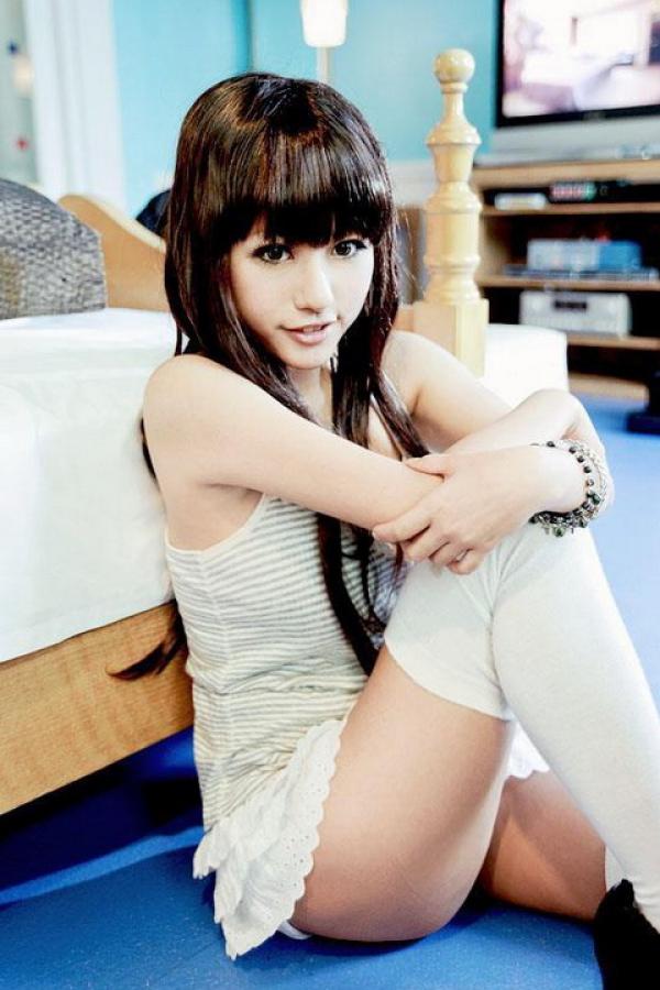 日产精品一卡2卡三卡四乱码-标清免费观看视频